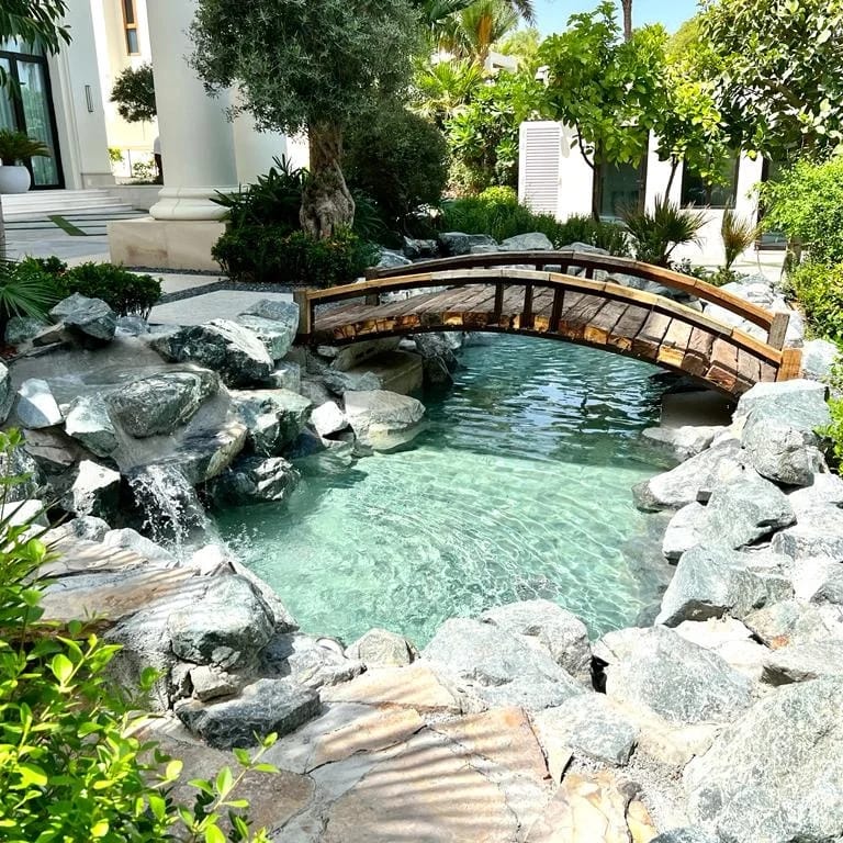 Luxurious Pool Emirates Hill